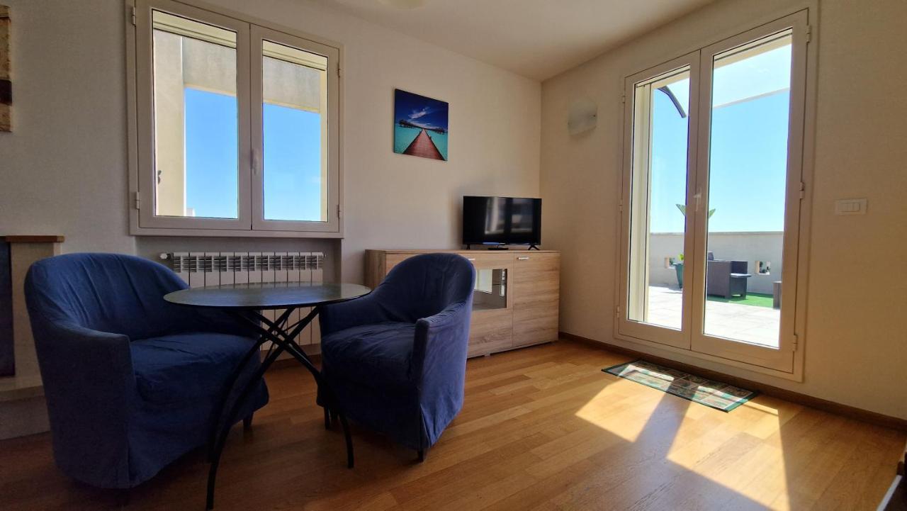 "Elle Home" Attico Panoramico Lecce Exteriör bild